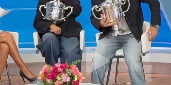 爆笑！萨巴伦卡当面把阿卡叫成辛纳，阿卡小发雷霆，抱着冠军奖杯要走