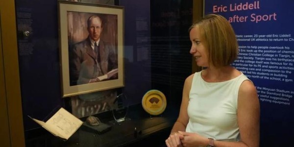 开云体育官网-“苏格兰飞人”的抗战情缘