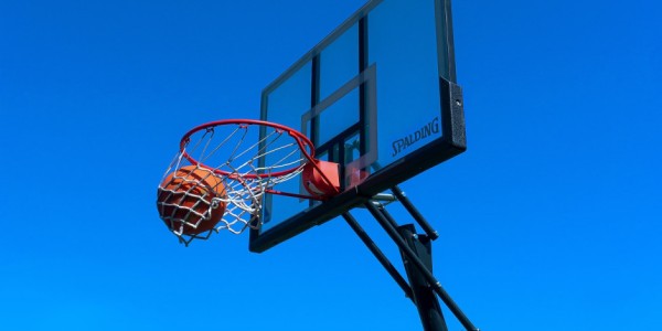 中国男篮官宣：曾凡博伤病恢复未达标无缘亚洲杯 张镇麟也缺席拉警报