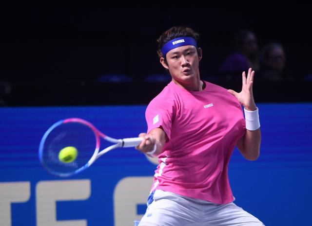 1729740322716025744.jpg (体育)(2)网球——维也纳公开赛:张之臻止步男单首轮XxjpseC007229_20241023_PEPFN0A001.jpg